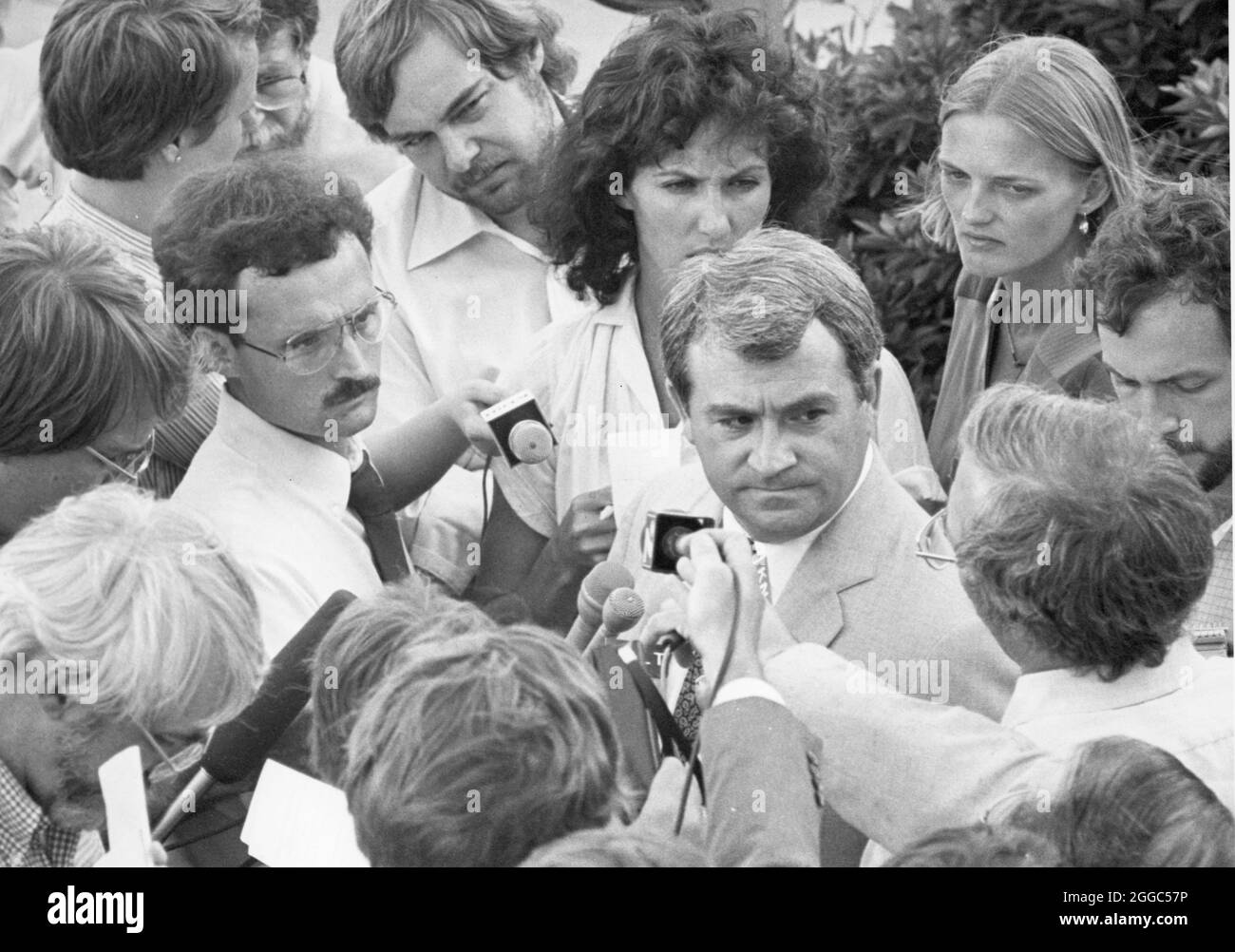 1980s reporters hires stock photography and images Alamy