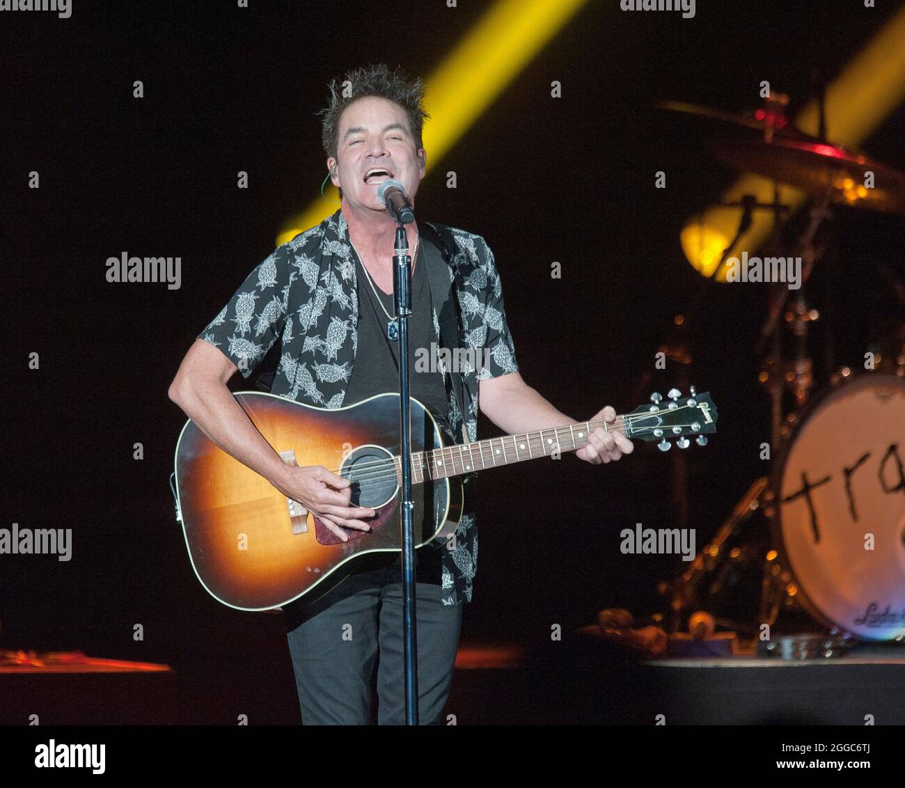 Pat monahan train singer hi-res stock photography and images - Alamy