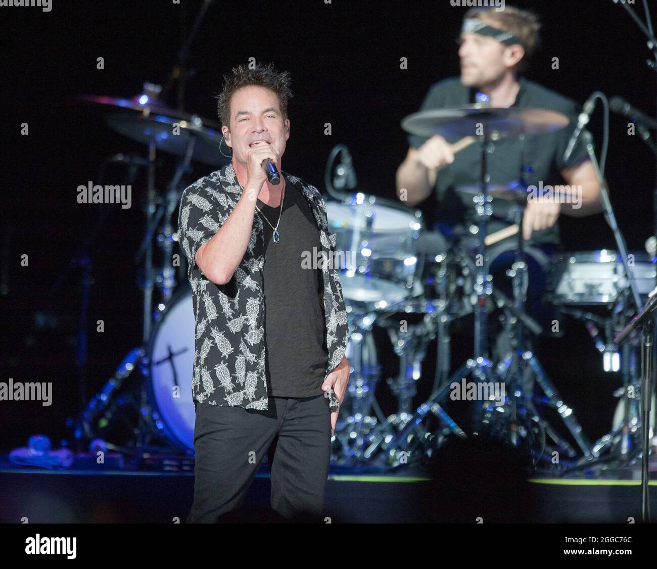 Pat monahan train singer hi-res stock photography and images - Alamy
