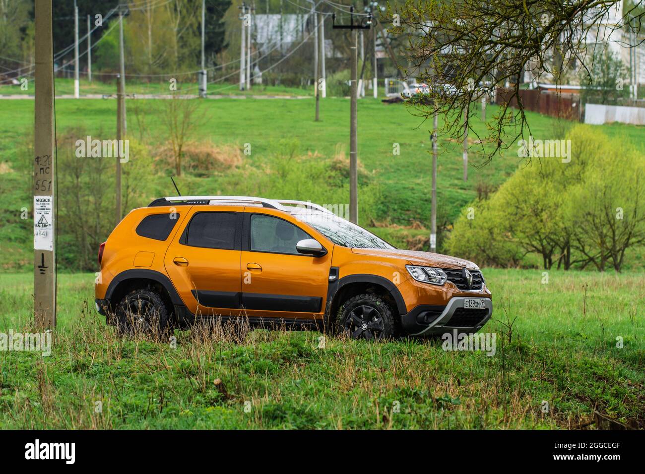 MOSCOW, RUSSIA - MAY 08, 2021 Renault Duster second generation. Compact SUV  car also called Dacia Duster. Exterior front side close up view on nature  Stock Photo - Alamy