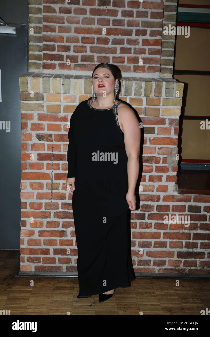 Alina Rau Alina bei der 4. Windflüchter Charity Gala zu Gunsten der Stiftung ...
