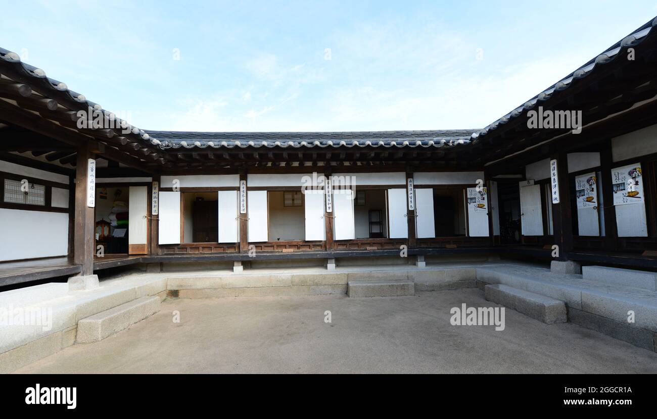 Namsangol Hanok Village in Seoul, South Korea Stock Photo - Alamy