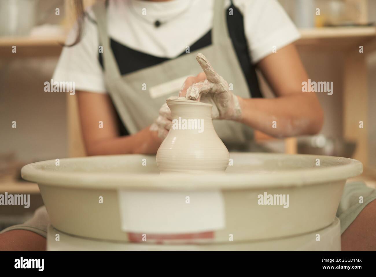 Clay pot maker hires stock photography and images Alamy