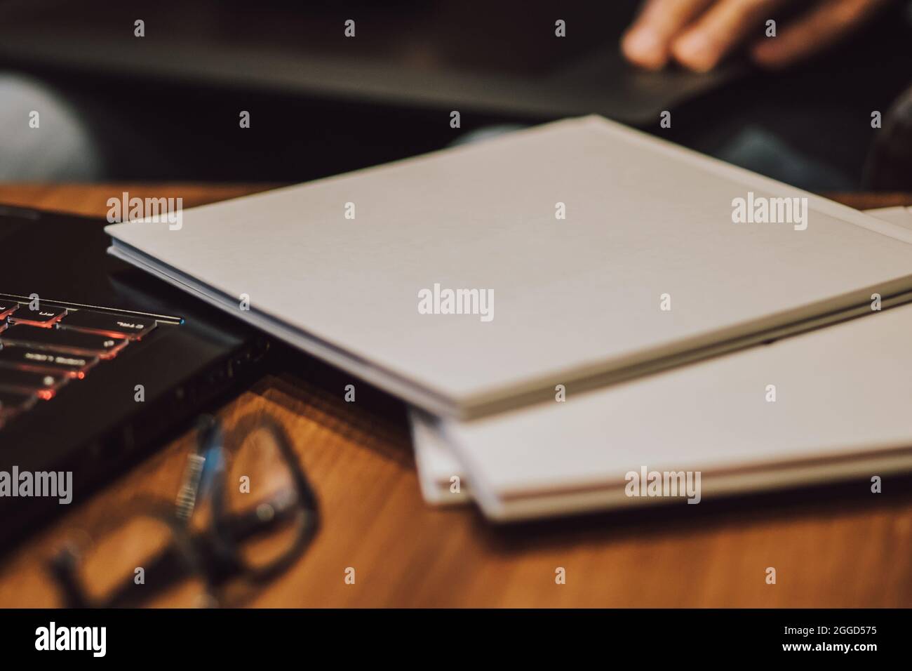 Blank album cover hi-res stock photography and images - Alamy