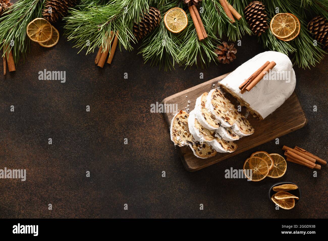 Christmas stollen slices : 8 945 images, photos de stock, objets 3D et  images vectorielles