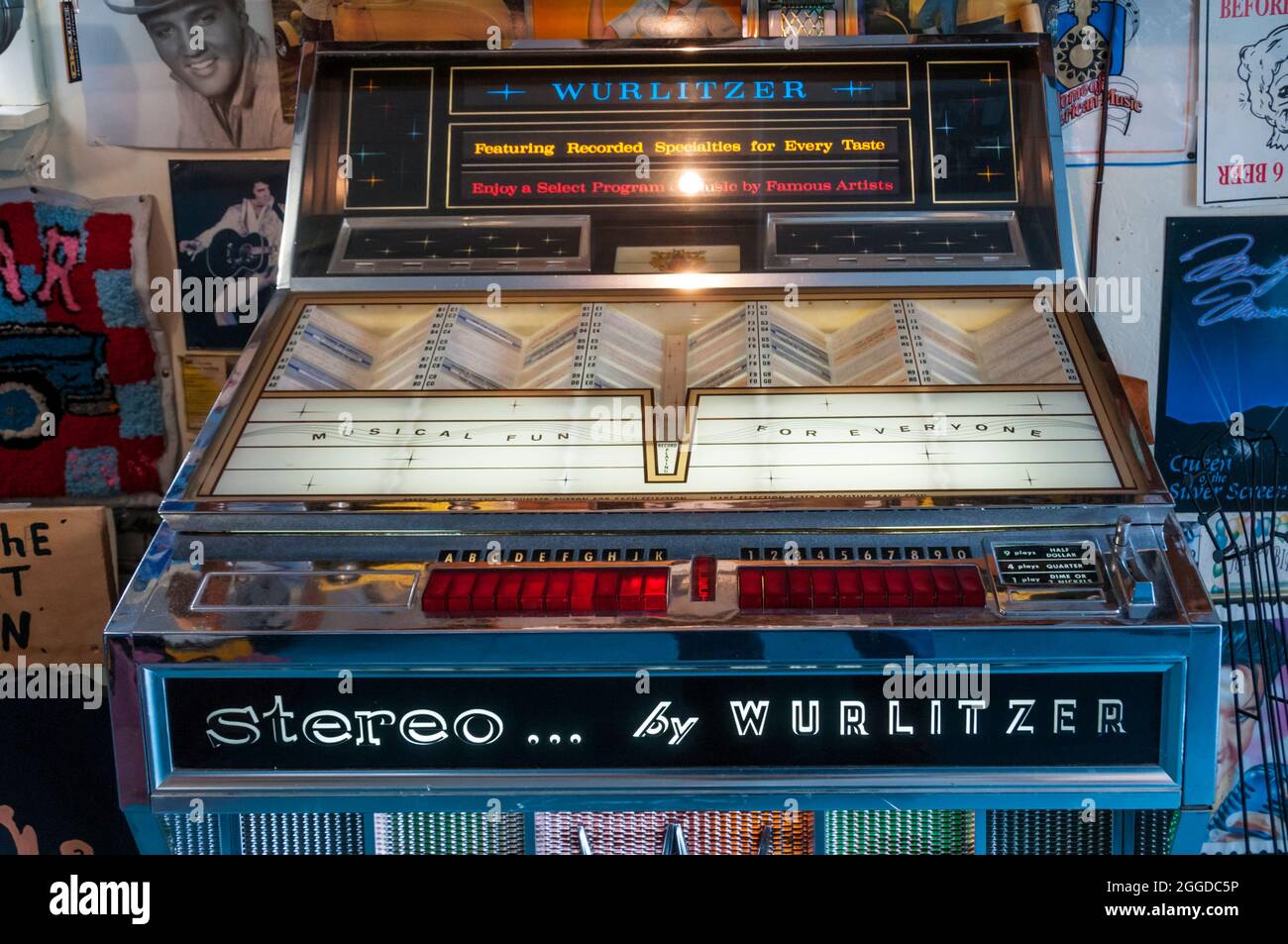Jukebox 1960s hi-res stock photography and images - Alamy