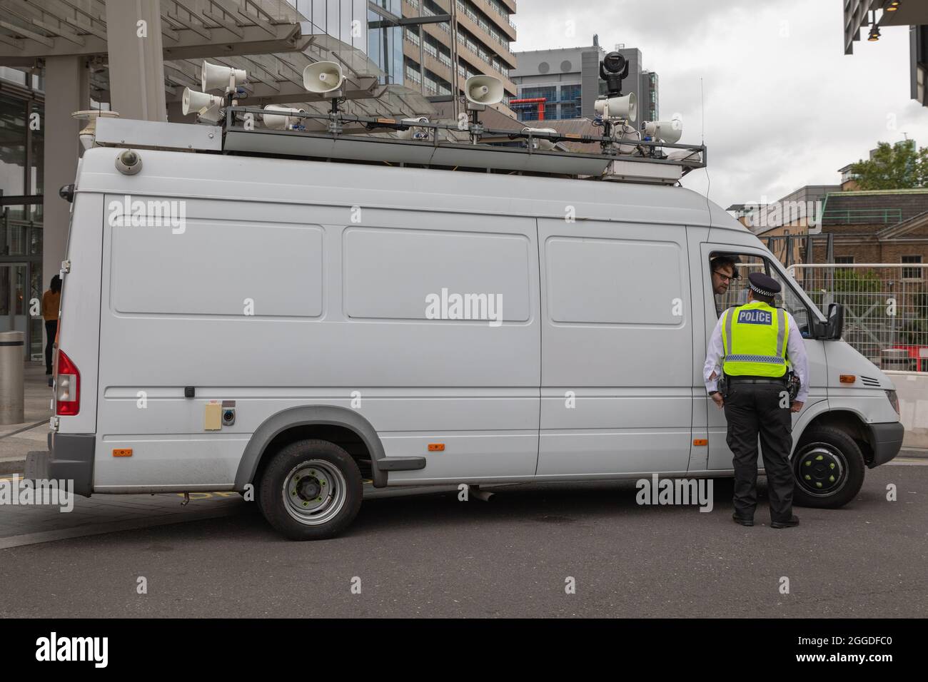 Metropolitan Police surveillance van, believed to be facial recognition