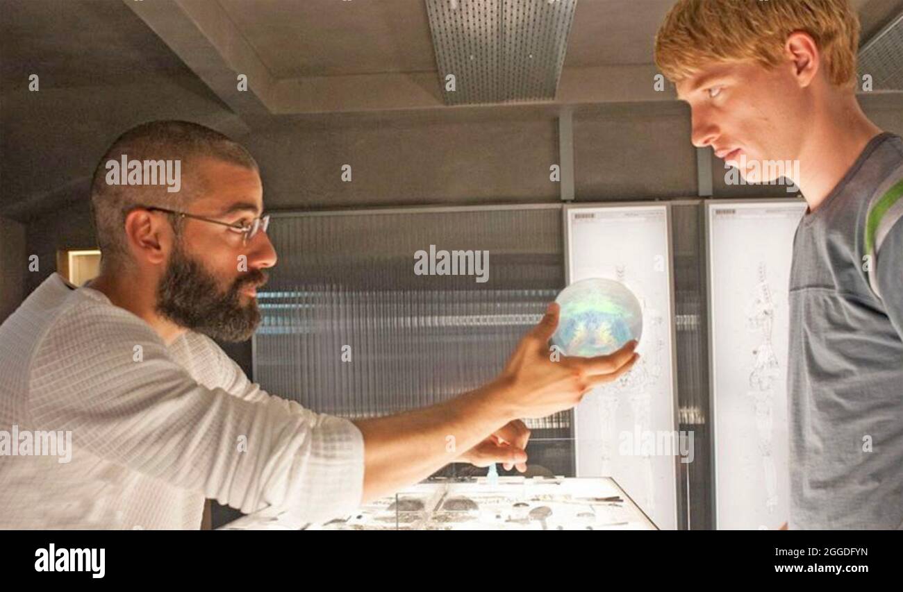 EX MACHINA 2014 Universal Pictures film with Domhnall Gleeson at right and Oscar Isaac Stock Photo