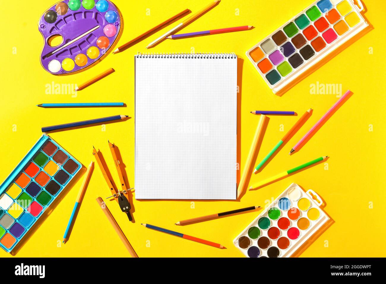 Mockup stationery supplies color hi-res stock photography and images ...