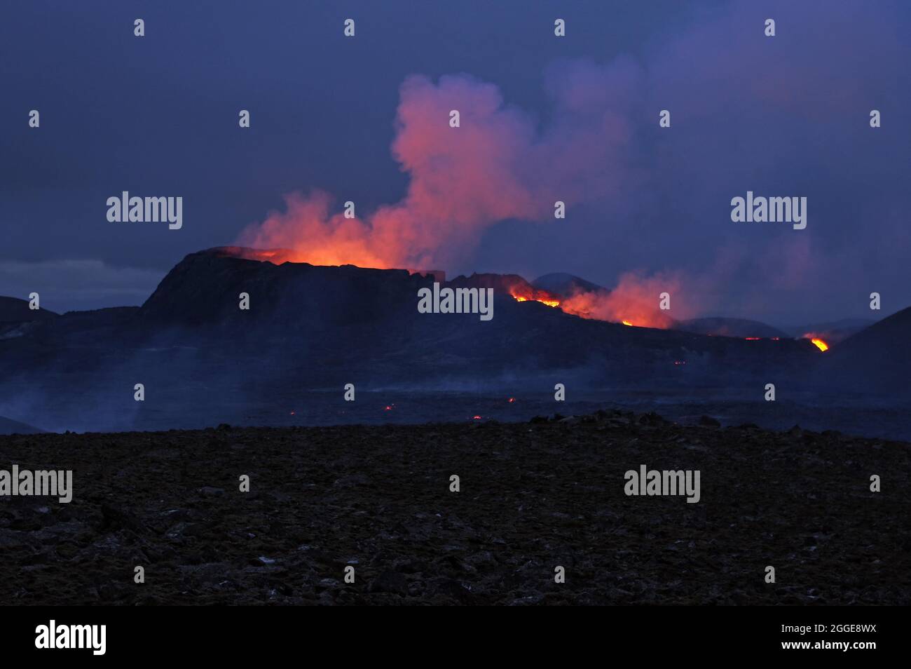 Lava flows from volcano, Fagradalsfjall, Reykjanes, Grindavik, Mid-Atlantic Ridge, Iceland Stock Photo