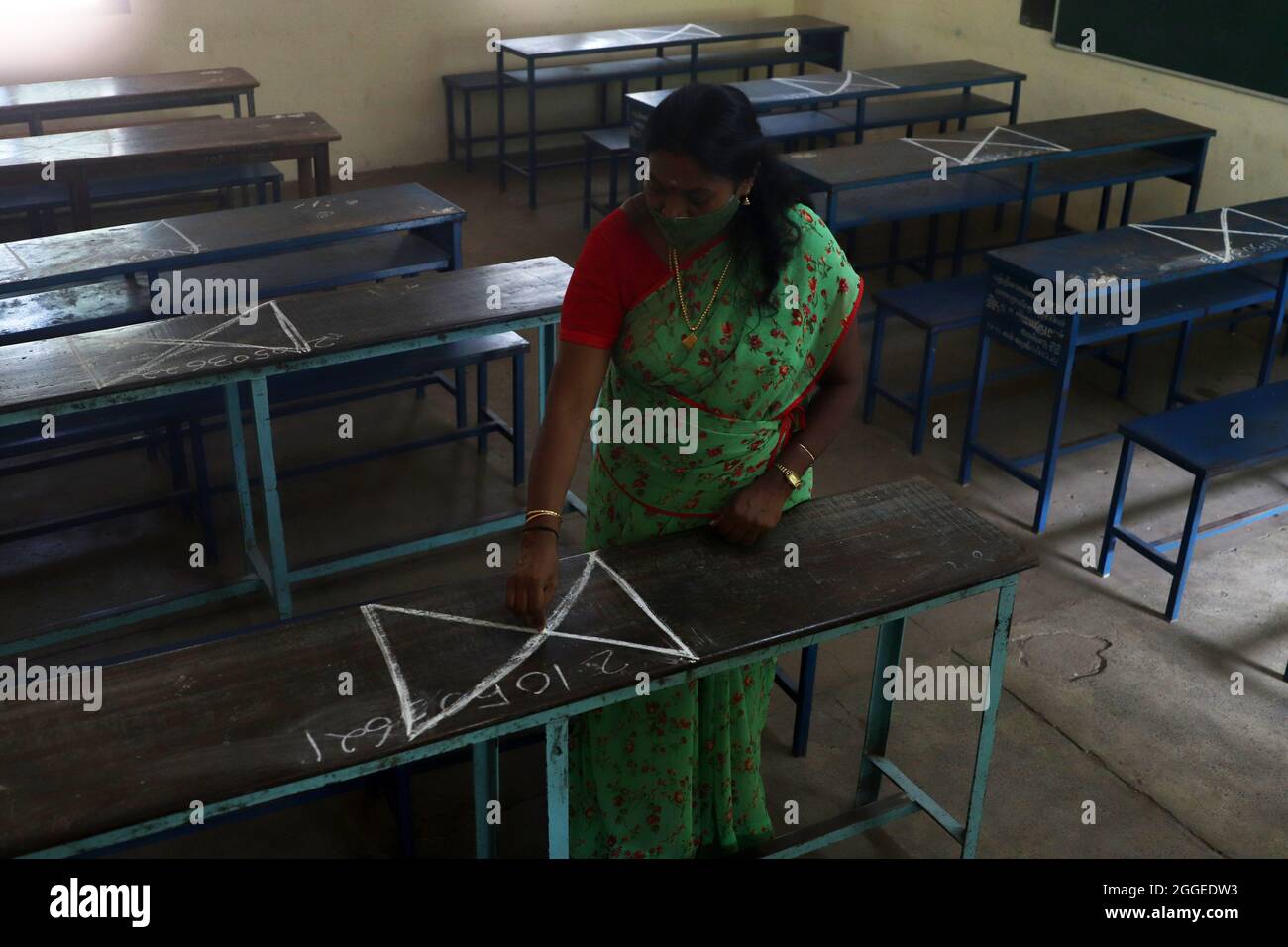 Tamil nadu india government school hi-res stock photography and images ...