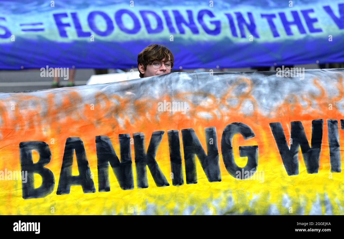 Investment bank london hires stock photography and images Alamy