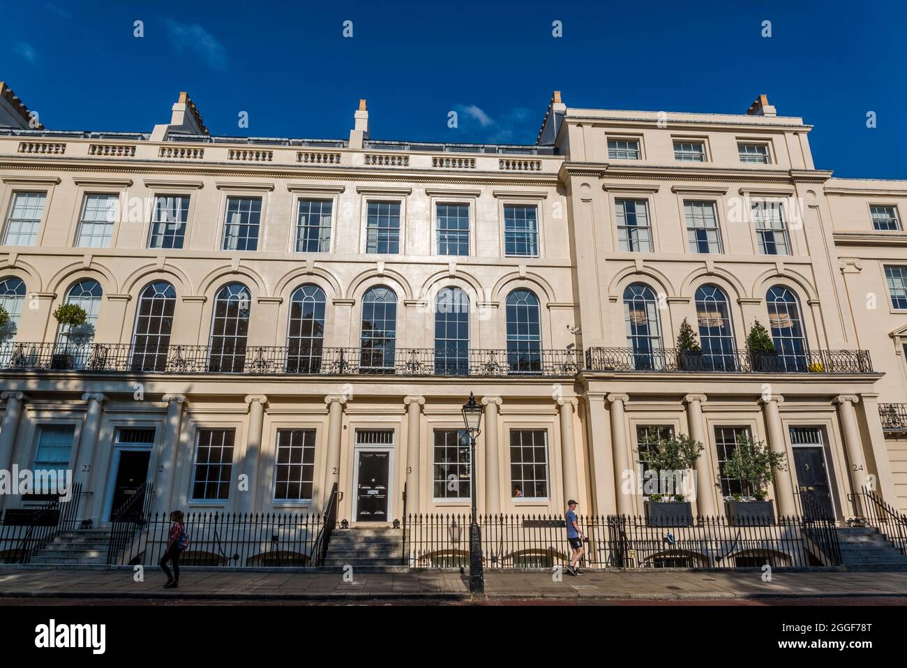 Row of elegant Georgian terraced properties, designed by John Nash, Park Square East, Regents Park, London, England UK Stock Photo