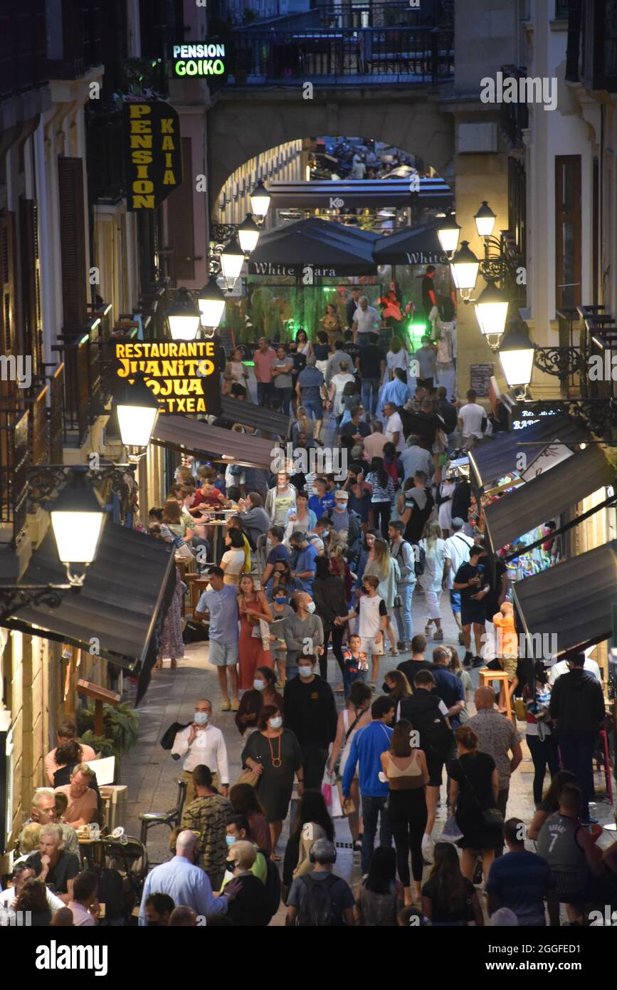 San sebastian nightlife hires stock photography and images Alamy