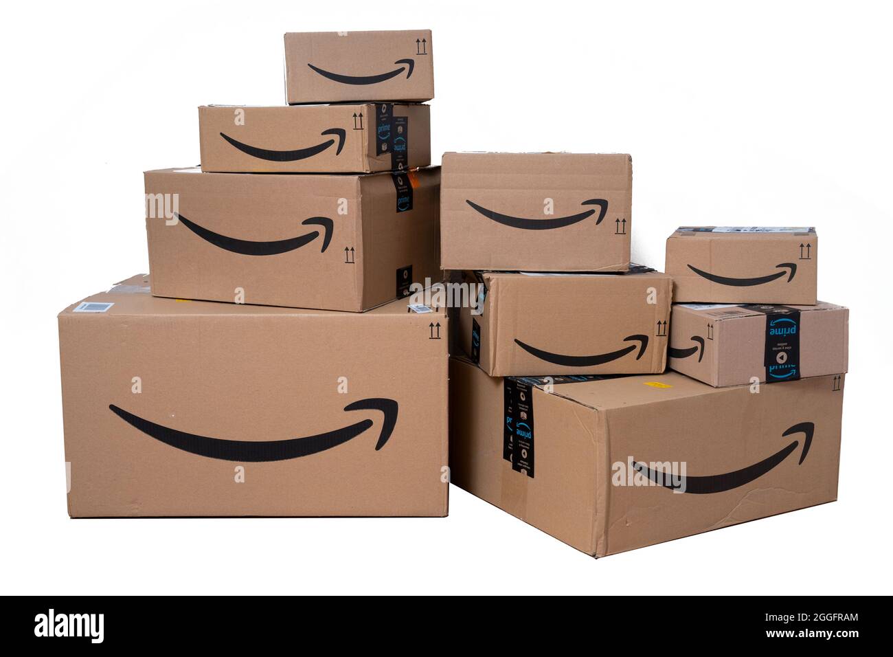 MADRID, SPAIN - AUGUST 31, 2021 : Stack of Amazon Prime parcels over white  background. Isolated Stock Photo - Alamy
