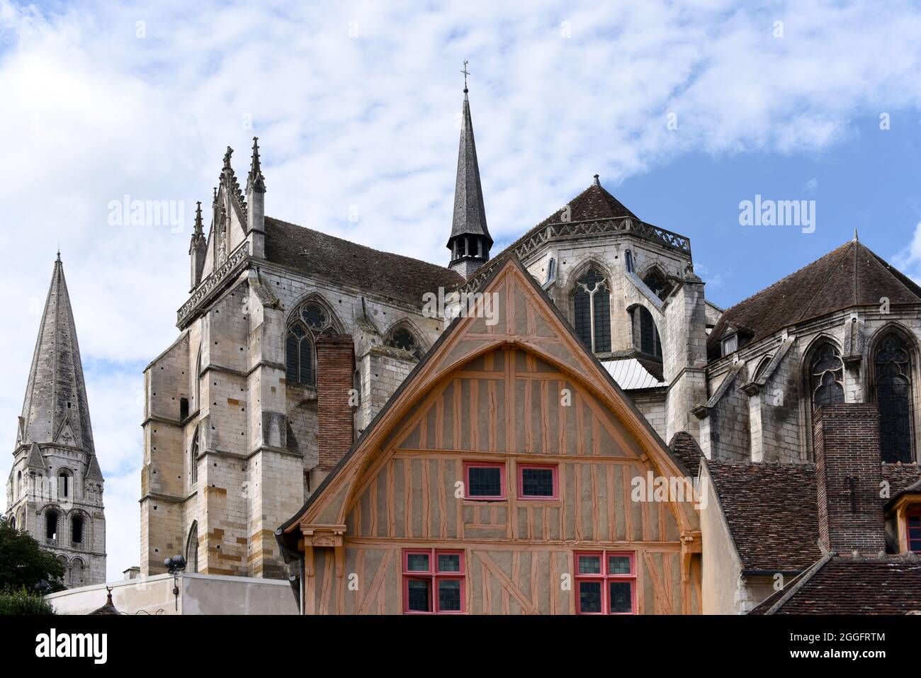 Abbaye saint germain d'auxerre hi-res stock photography and images - Alamy