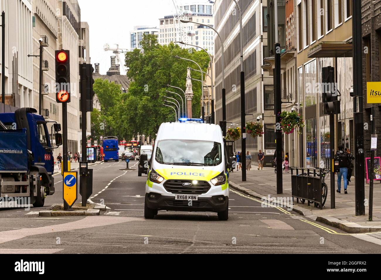 Uk emergency flashing light hires stock photography and images Alamy