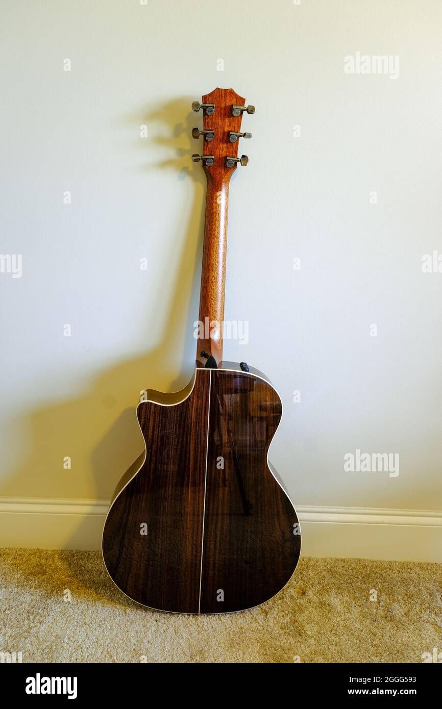 Taylor guitar hi-res stock photography and images - Alamy