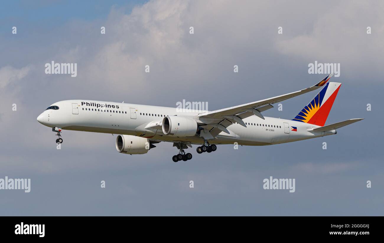 Richmond, British Columbia, Canada. 19th Aug, 2021. A Philippine Airlines Airbus A350-900 jet (RP-C3501) on final approach for landing at Vancouver International Airport. (Credit Image: © Bayne Stanley/ZUMA Press Wire) Stock Photo