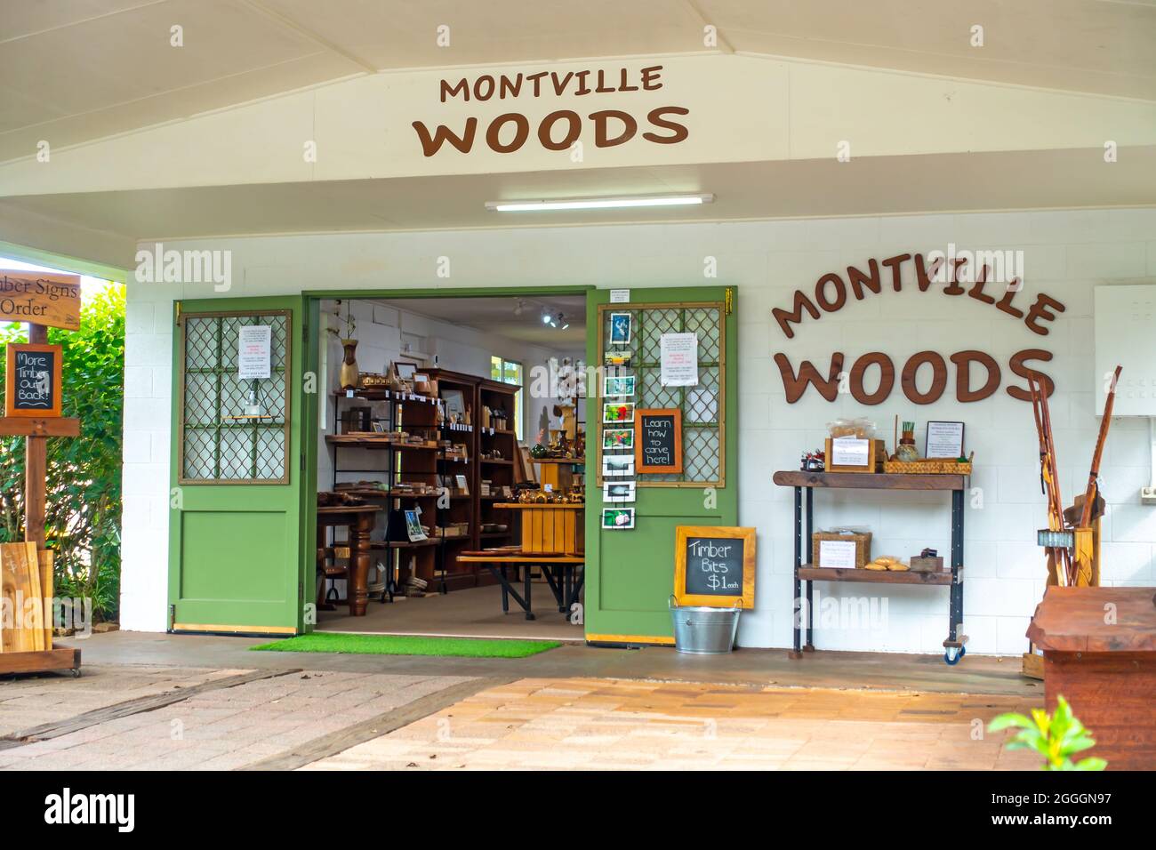 Wood Art Shop, Montville Qld Australia Stock Photo Alamy