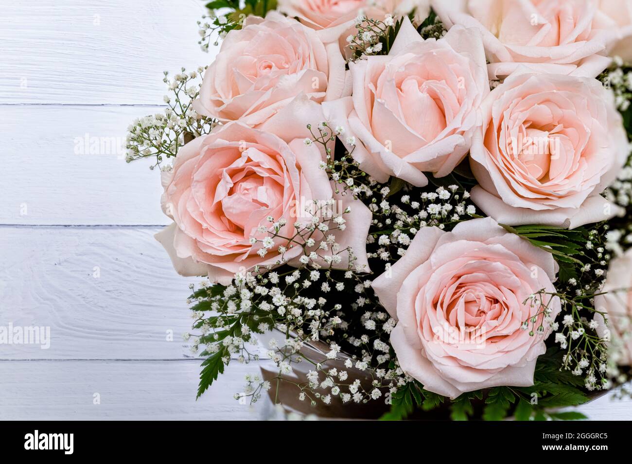Beautiful bouquet pink roses hi-res stock photography and images - Alamy