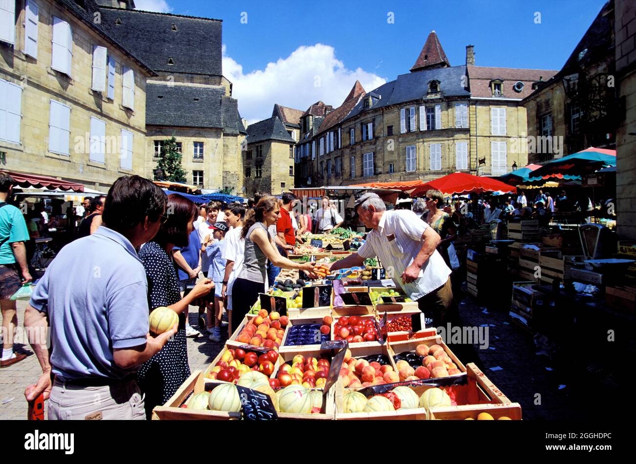 FRANCE DORDOGNE 24 SARLAT MARKET Stock Photo Alamy