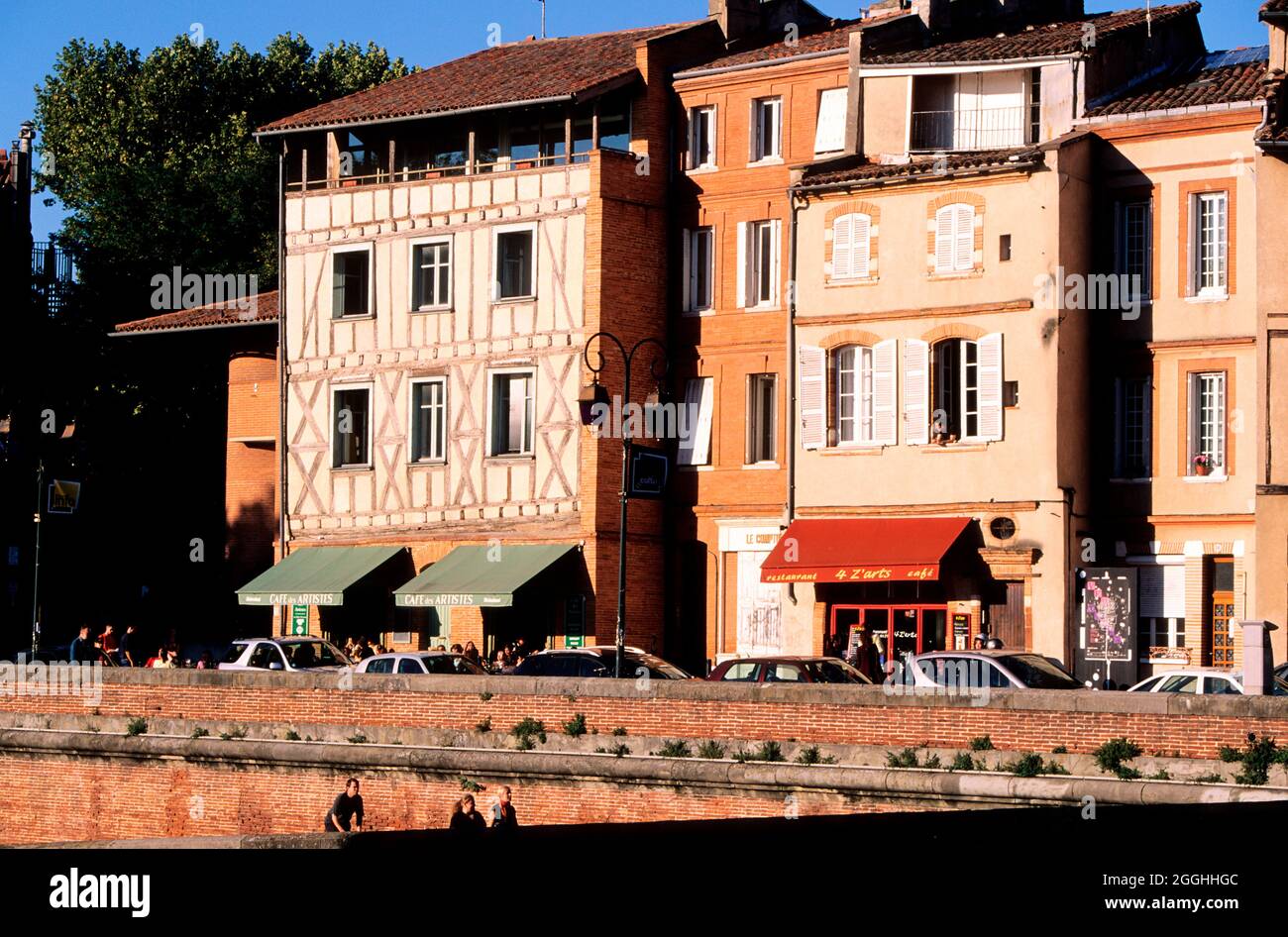 FRANCE. HAUTE GARONNE (31) TOULOUSE, LE CAFE DES ARTISTES ON DAURADE WHARF (GARONNE RIVER) Stock Photo