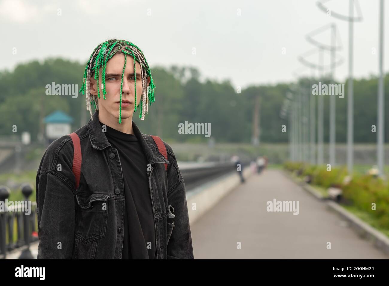 White guy dreadlocks hi-res stock photography and images - Alamy