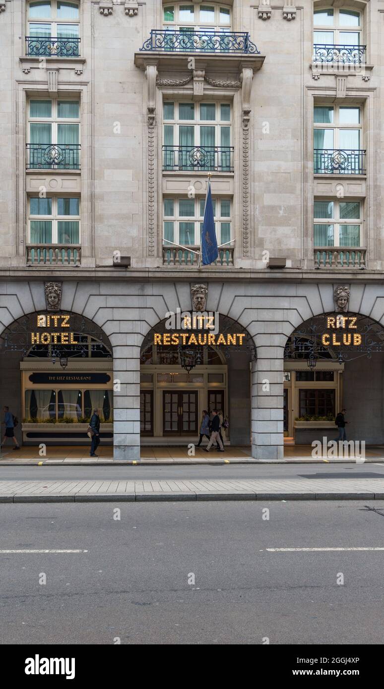 The colonnade hotel london hi-res stock photography and images - Alamy