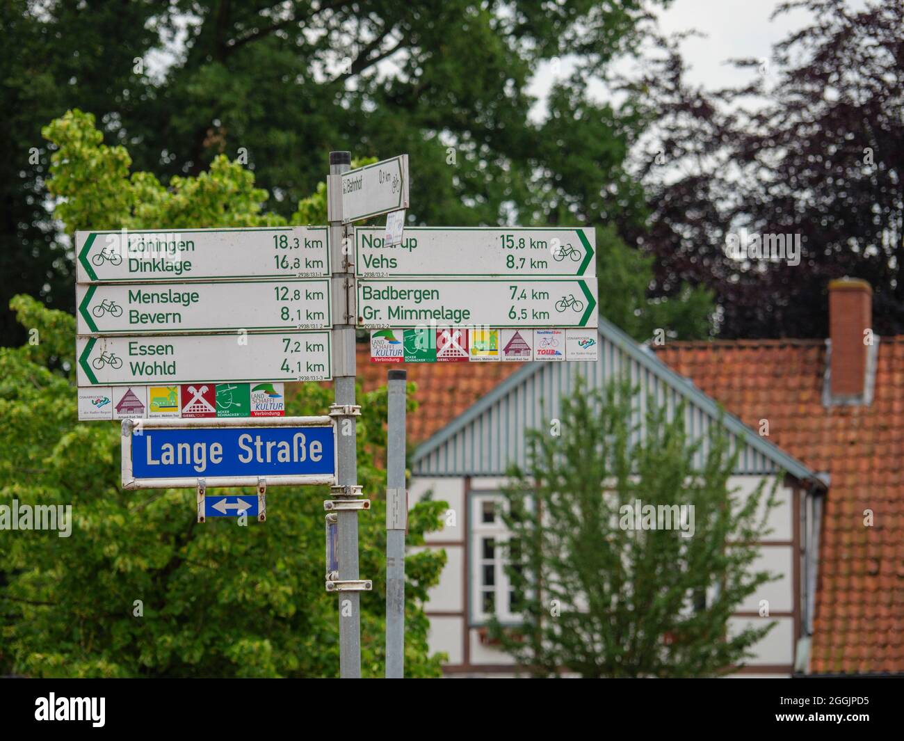 Quakenbrück, bicycle signpost for cycle paths, Osnabrücker Land, Lower Saxony, Germany Stock Photo