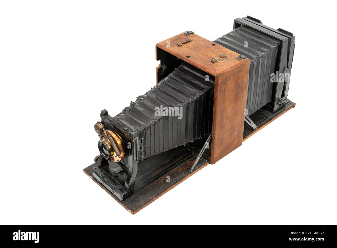 Horizontal angled shot of an 8×10 glass plate camera manufactured by