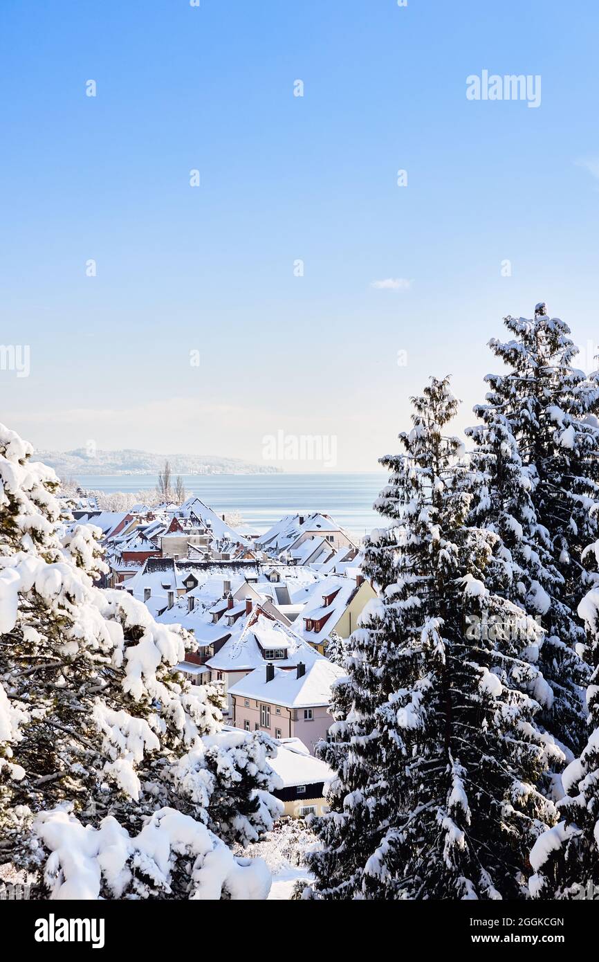 Germany, Baden-Wuerttemberg, Lake Constance, Überlingen on Lake Constance, winter landscape, view from the city park towards the city center Stock Photo