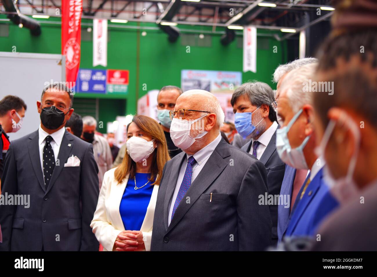 Politician with mask hi-res stock photography and images - Alamy