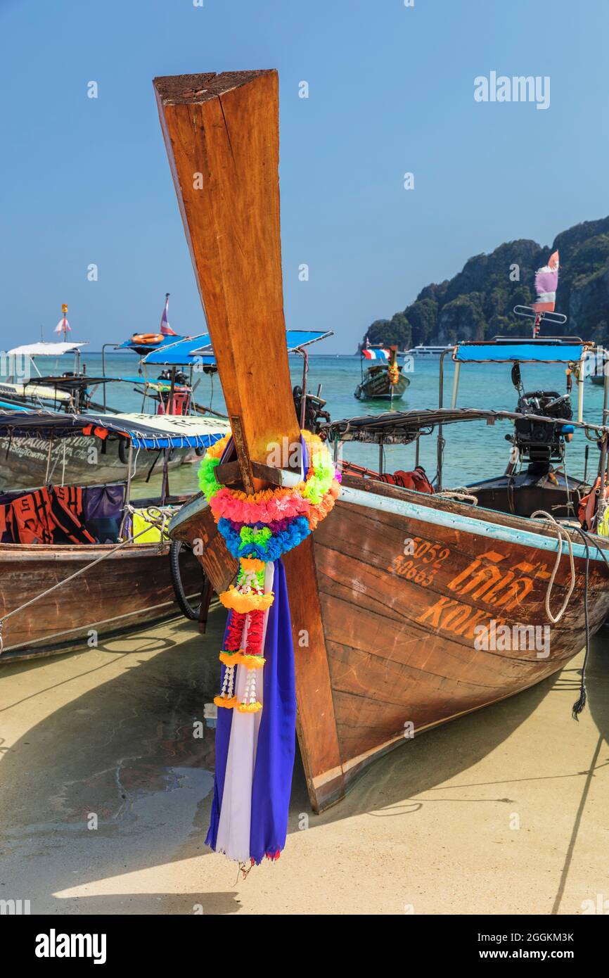 Longtail boats on the beach, Ko Phi Phi Don, Krabi, Thailand, Andaman Sea, Indian Ocean, Asia Stock Photo