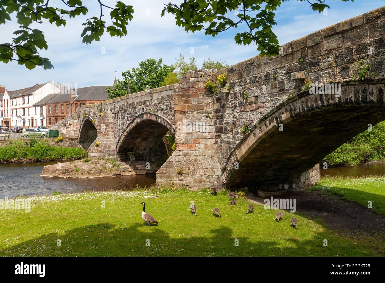 The Old Bridge (Roman Bridge) over the River Esk in Musselburgh, Scotland Stock Photo