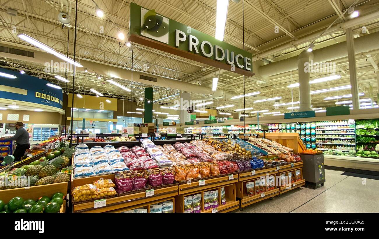 Orlando,FL USA January 15, 2020 The produce aisle at a Publix