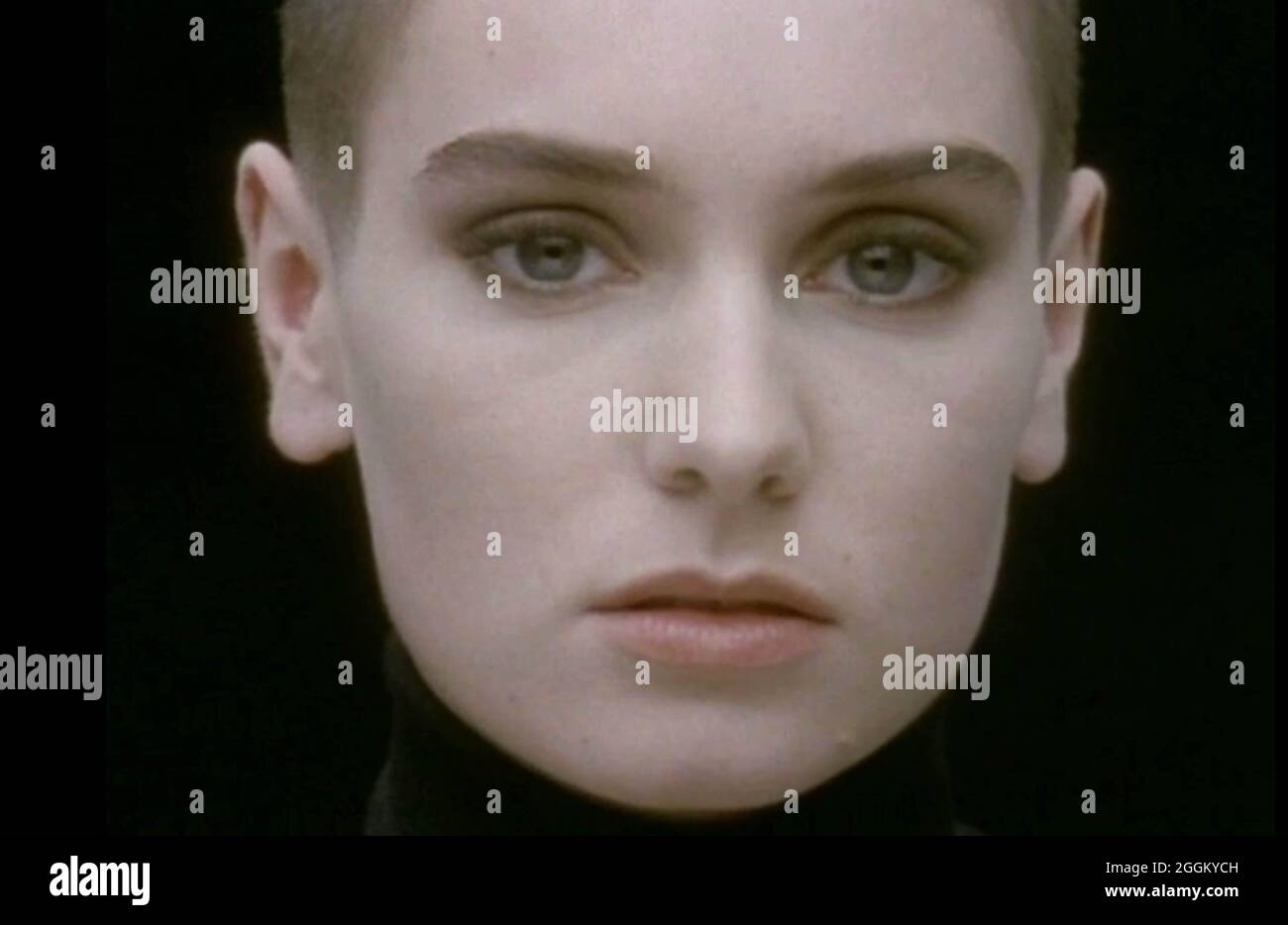 classic-music-videos-paris-france-1990-sinead-o-connor-in-the