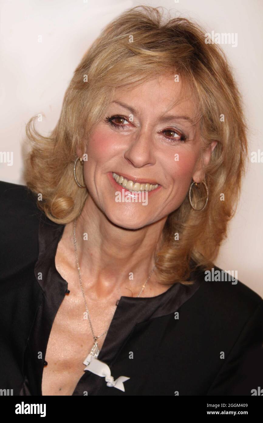 Judith light actress hi-res stock photography and images - Alamy