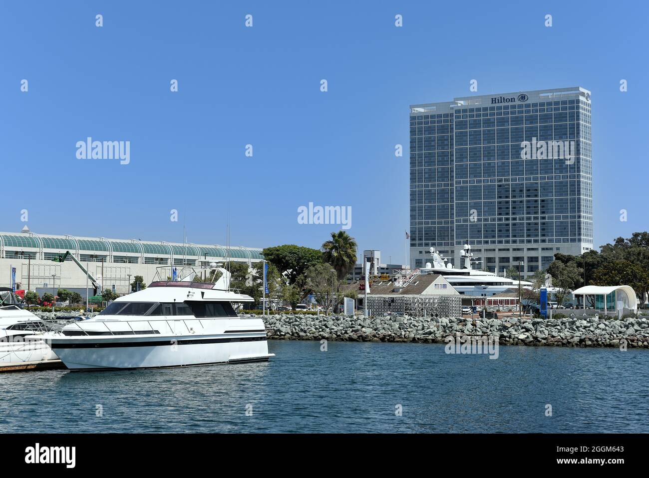 SAN DIEGO, CALIFORNIA - 25 AUG 2021: The Hilton Bayfront and Convention Center from the Embarcadero Marina. Stock Photo