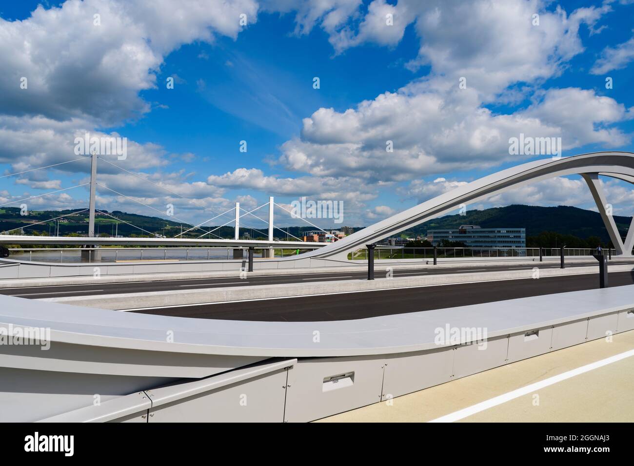 linz, austria, 01 sep 2021, new bridge over the danube river Stock ...