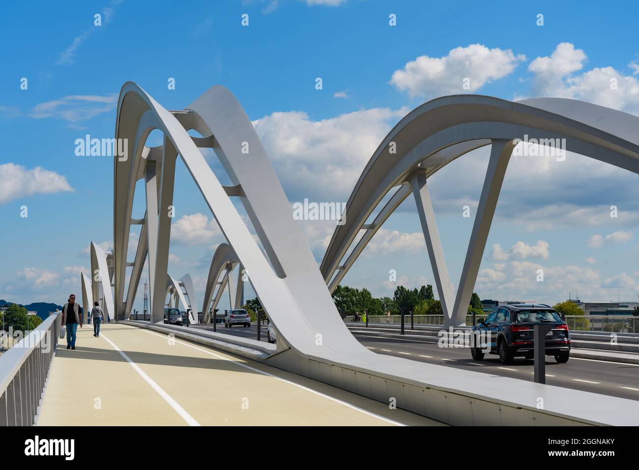 linz, austria, 01 sep 2021, new bridge over the danube river Stock ...