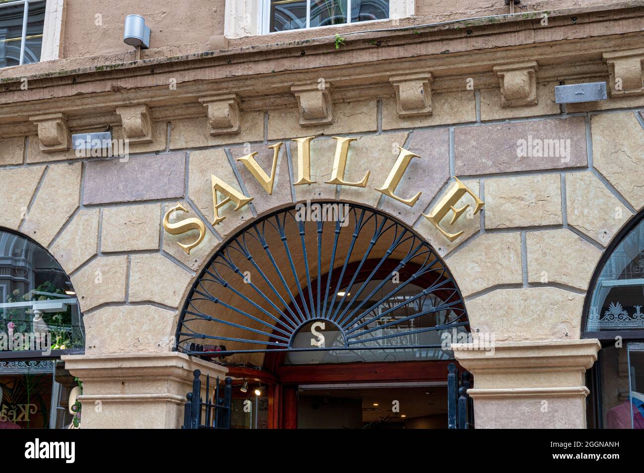 Fashionable menswear hires stock photography and images Alamy