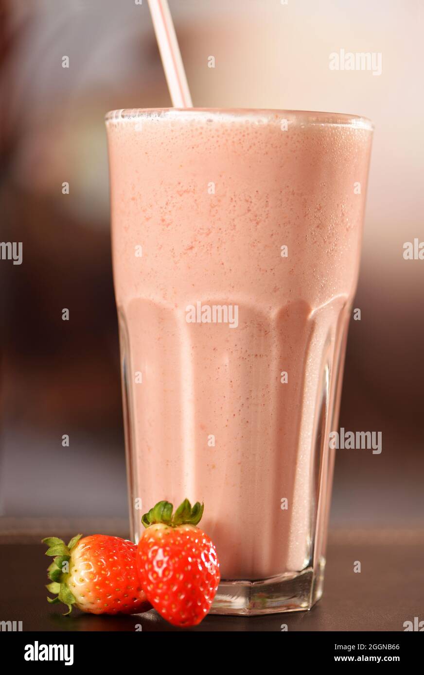 strawberry milk shake Stock Photo - Alamy