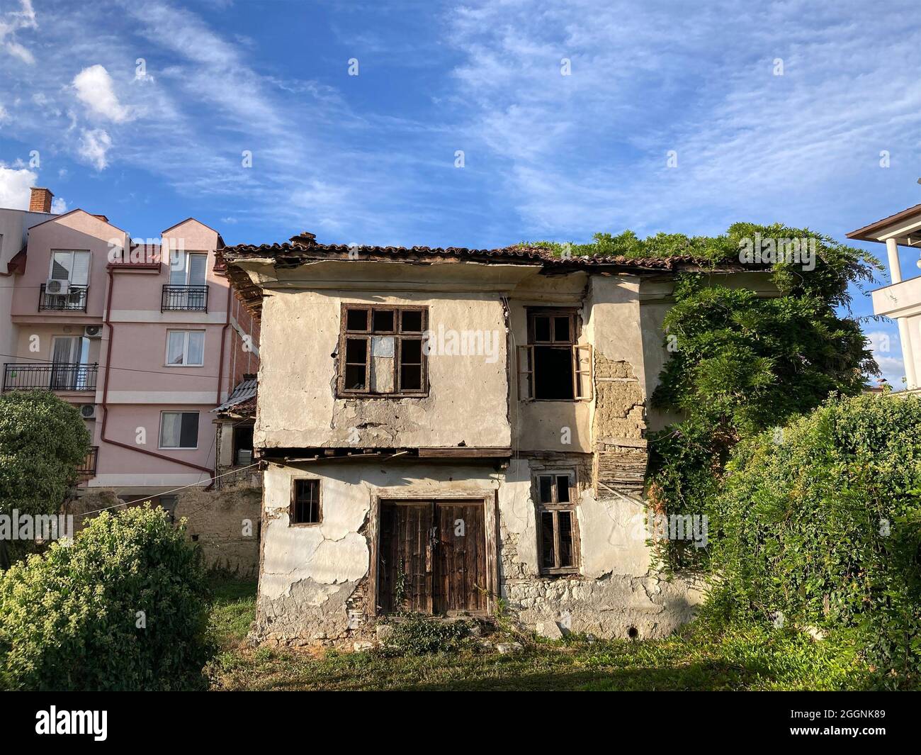ruined old house in ohrid macedonia Stock Photo Alamy