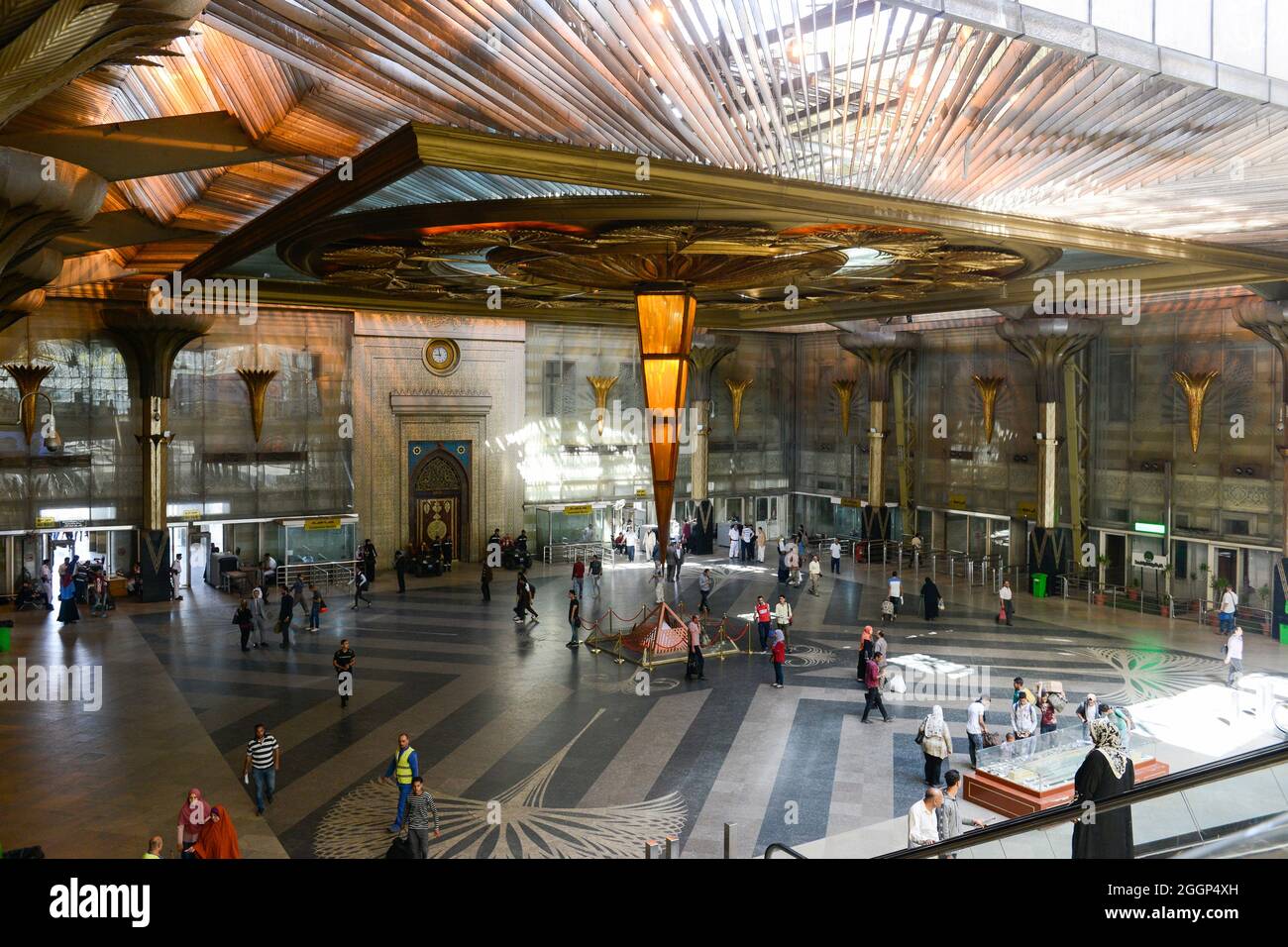 EGYPT, Cairo, Ramses central railway station / ÄGYPTEN, Kairo, Ramses Hauptbahnhof Stock Photo