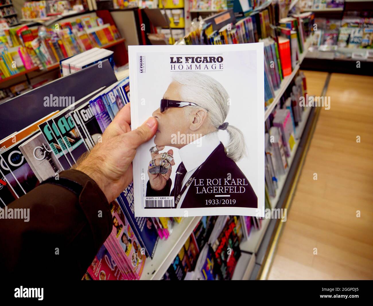 Thank you Karl Lagerfeld after the death of the iconic fashion designer ...
