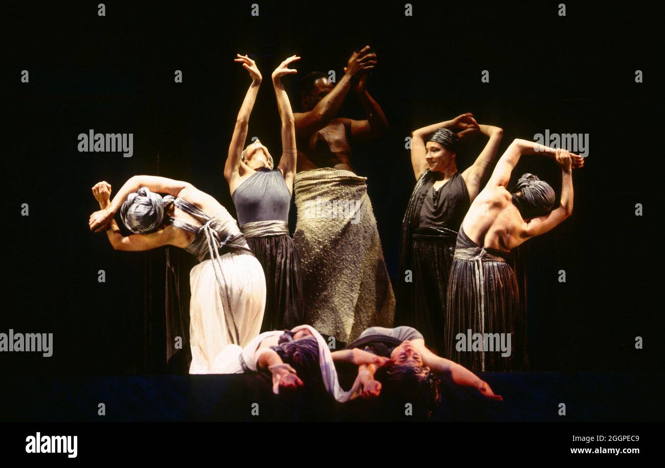 Persian slaves danced by The Cholmondeleys in KHOVANSHCHINA performed by English National Opera (ENO) at the London Coliseum, London WC2  24/11/1994 music & libretto: Modest Mussorgsky  orchestration: Dmitri Shostakovitch  conductor: Sian Edwards  design: Alison Chitty  lighting: Paul Pyant  choreographer: Lea Anderson  director: Francesca Zambello Stock Photo