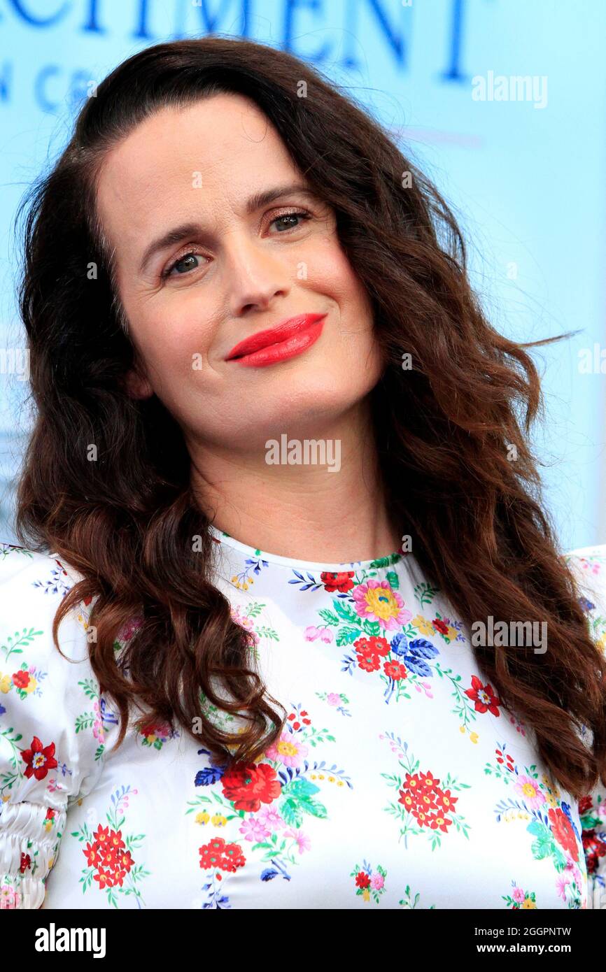 Los Angeles, USA. 01st Sep, 2021. Elizabeth Reaser at Impeachment: American Crime Story Red Carpet at Pacific Design Center on September 1, 2021 in Los Angeles, CA (Photo by Katrina Jordan/Sipa USA) Credit: Sipa USA/Alamy Live News Stock Photo