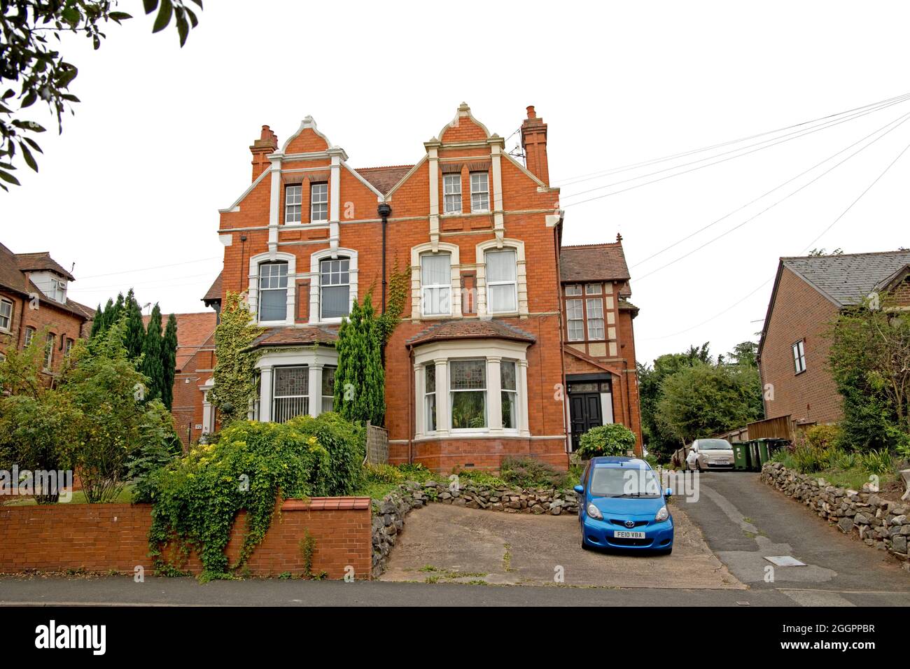 Large victorian houses hires stock photography and images Alamy