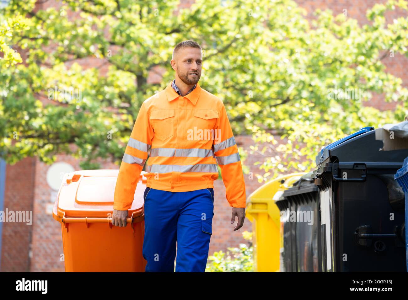 Dustbin collection hires stock photography and images Alamy
